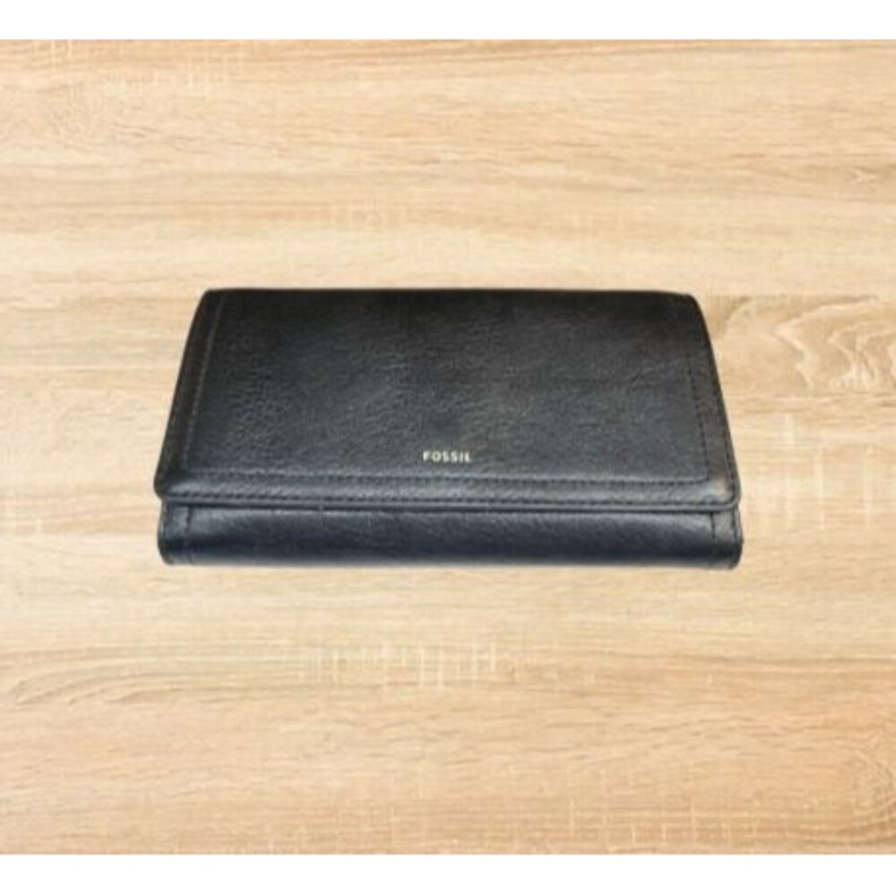 Fossil Ladies Black RFID Trip-Fold Wallet Gently Used